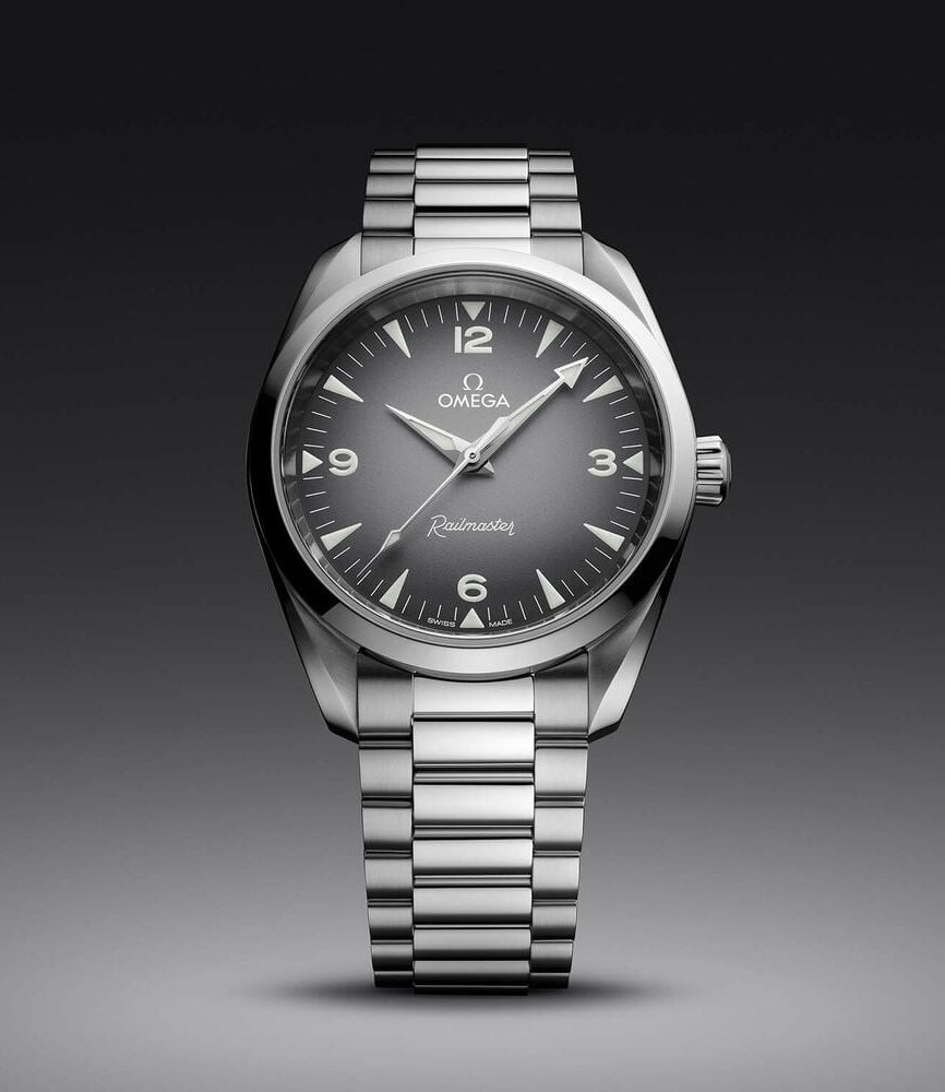 OMEGA Seamaster Railmaster 38mm Grey Dial Steel Bracelet Watch image number 4